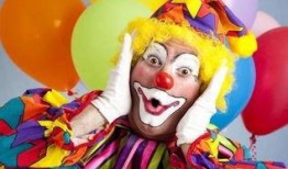 春节小丑皮肤爆料视频播放,喜庆氛围下的欢乐狂欢